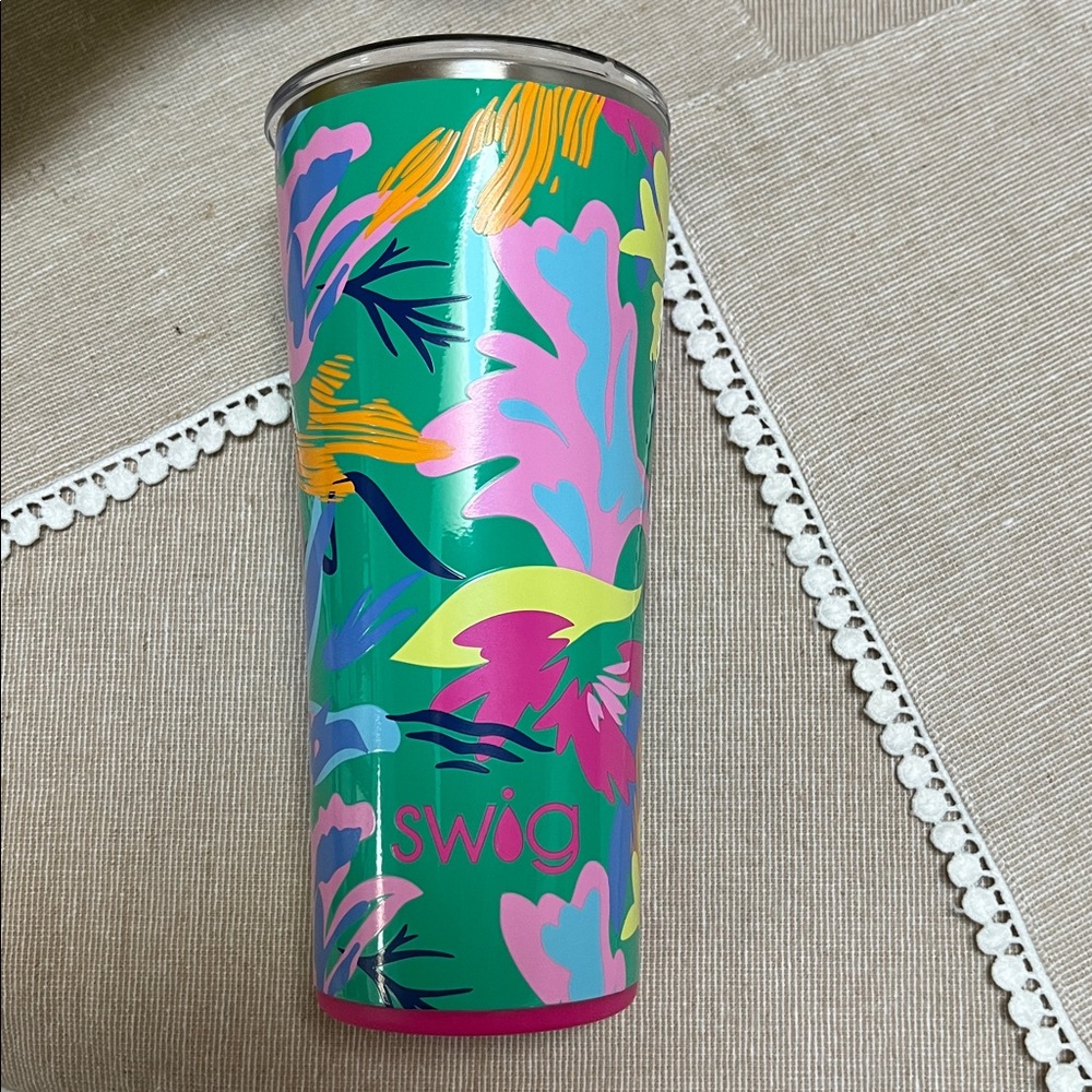 22 oz swig life cup Tropical